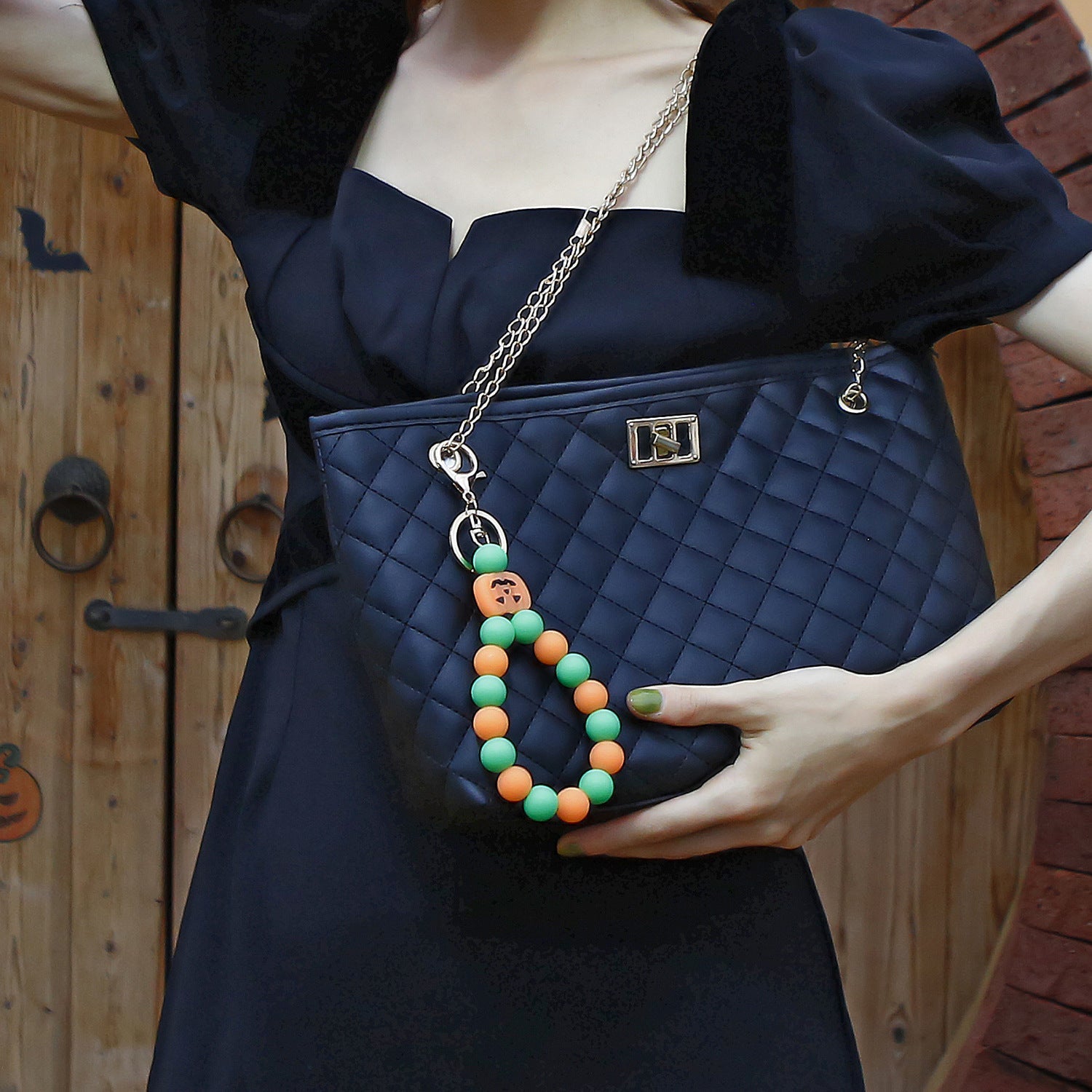 El silicón fluorescente de la calabaza de Halloween de la aleación del llavero al por mayor rebordea el llavero de la muñeca