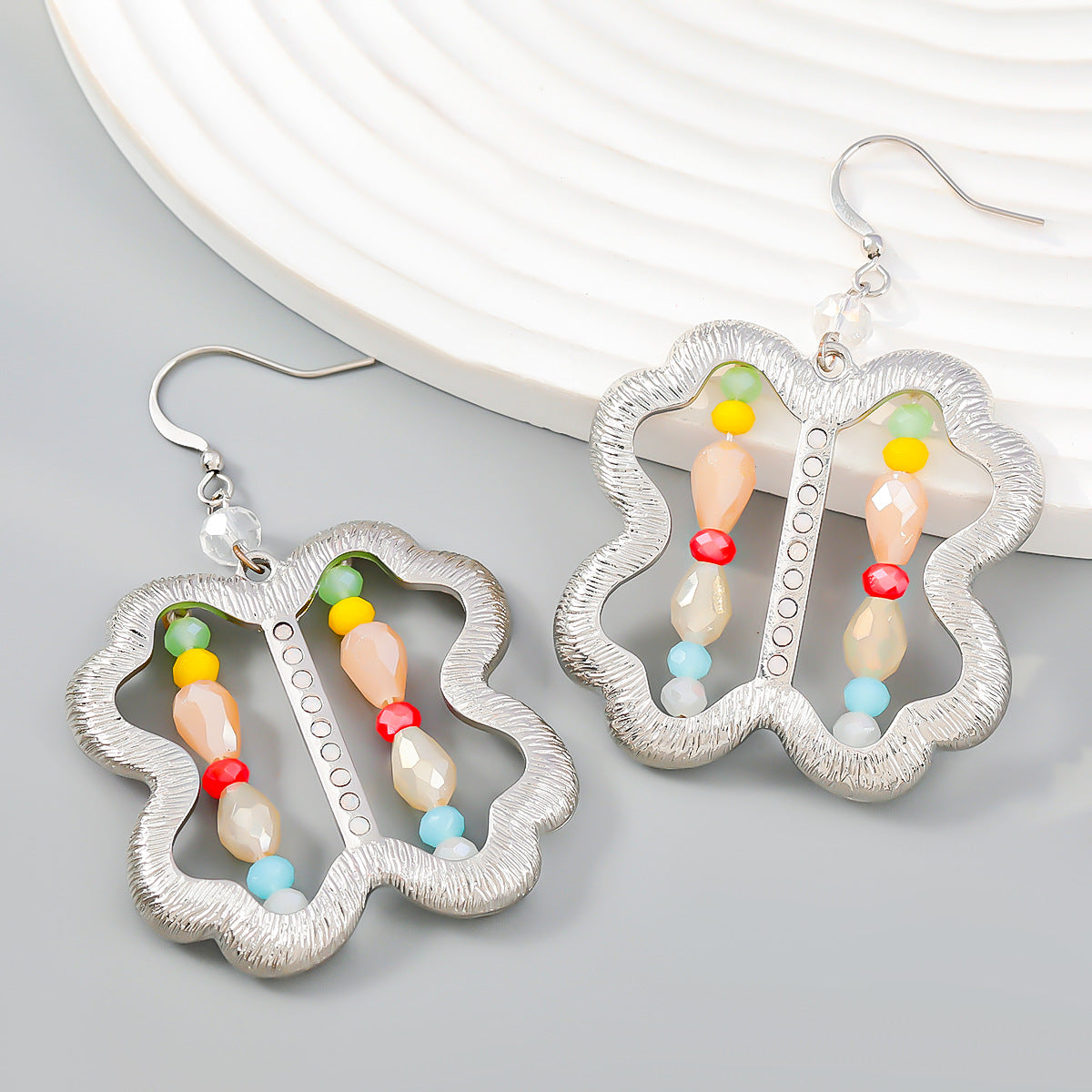 Wholesale Vintage Vertical Stripe Alloy Earrings