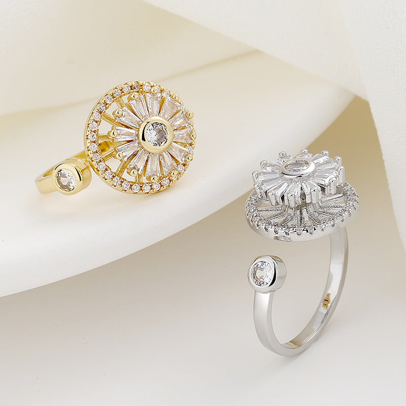 Anillo ajustable con apertura de trébol giratorio de cobre al por mayor