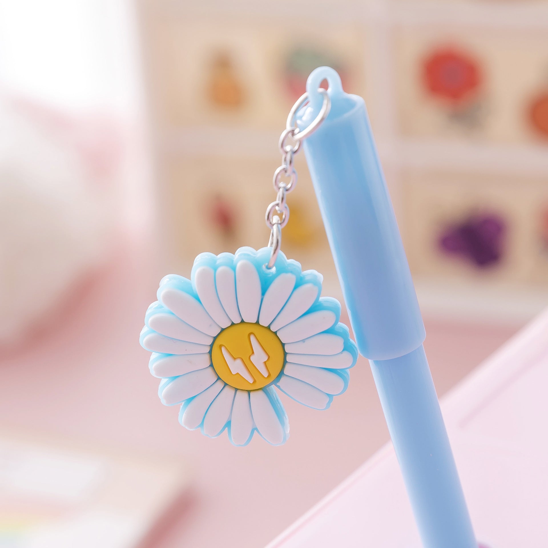 Wholesale Plastic Small Flower Pendant Ballpoint Pen