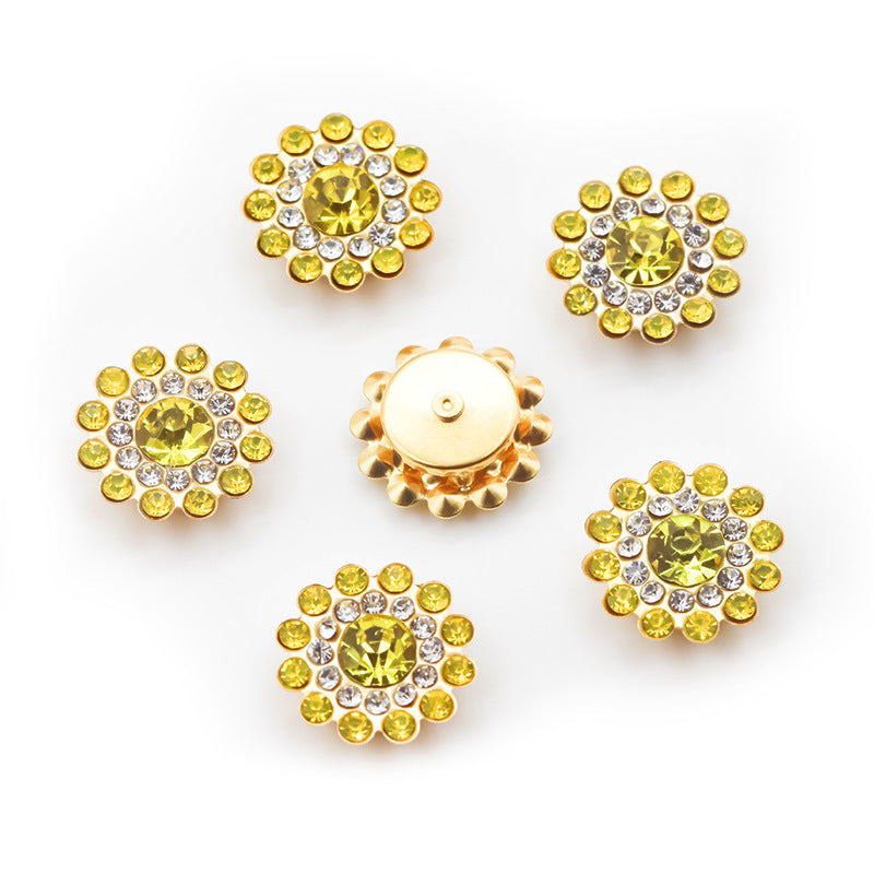 Wholesale 8/12mm 100PCS/PACK Round Three-layer Flower Plate Glass Beads