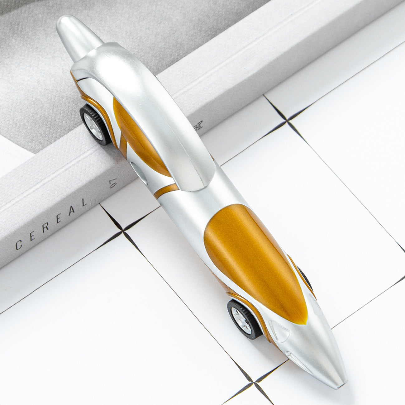 Venta al por mayor Bolígrafo De Plástico De Coche De Dibujos Animados