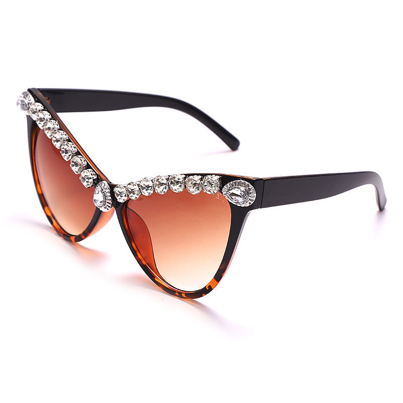 Wholesale Large Frame Cat Eye Diamond Embedded PC Sunglasses
