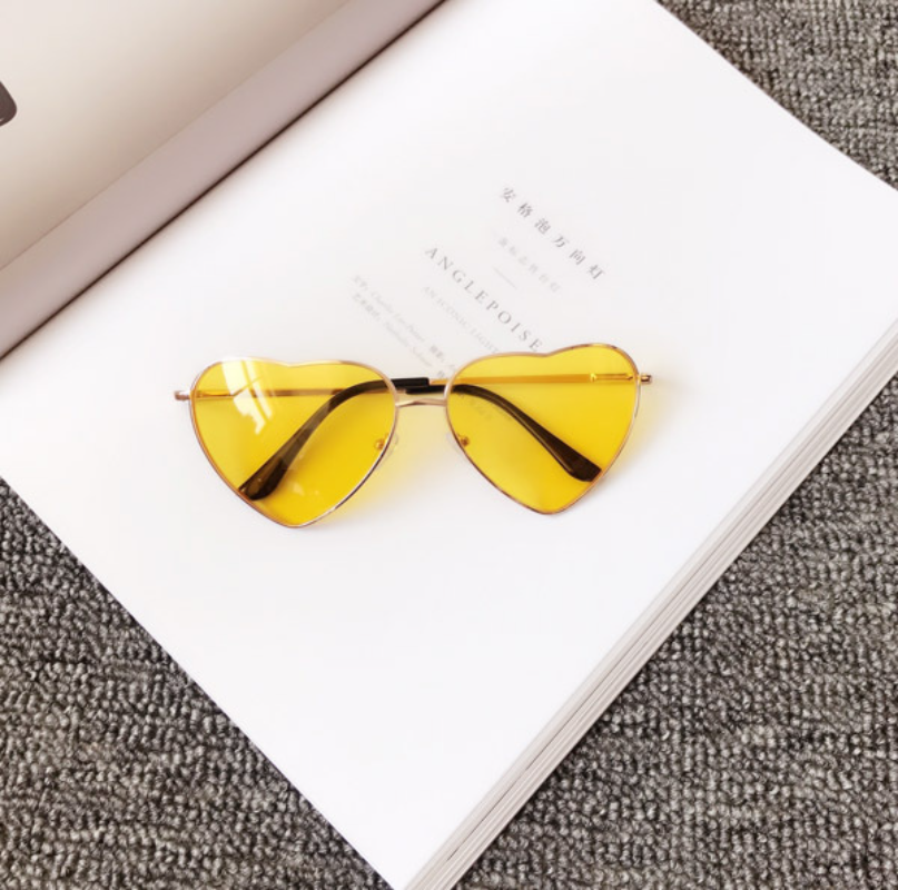 Wholesale PC Ladies Peach Heart Transparent Sunglasses