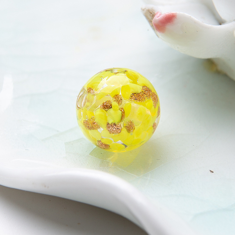 Cuentas de arena de oro de vidrio de flor roto de 100 piezas al por mayor