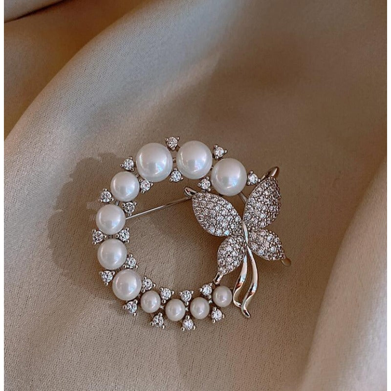 Wholesale Diamond Inlaid Pearl Butterfly Alloy Brooches