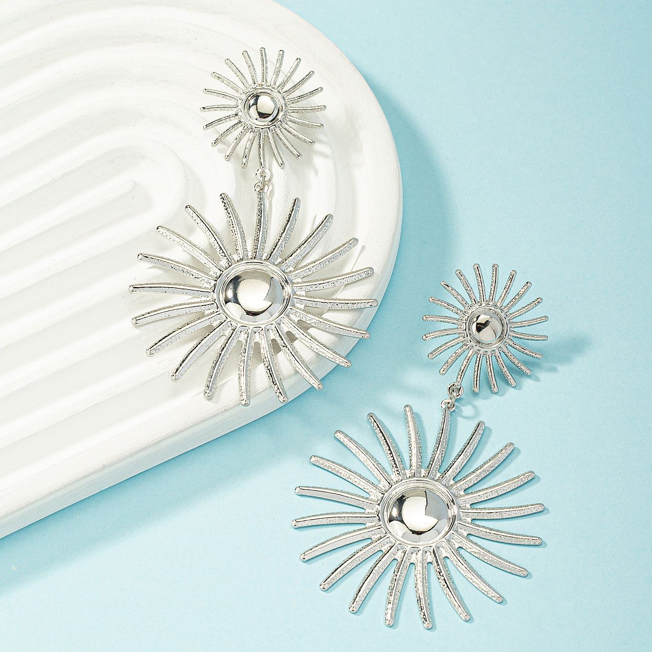 Wholesale Metal Hollow Flower Alloy Earrings