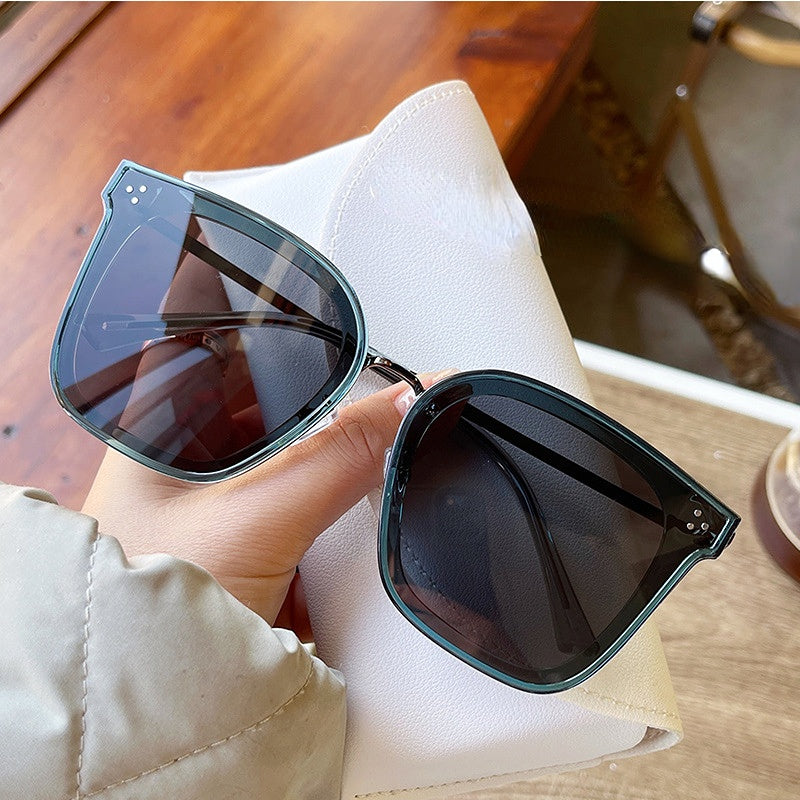 Wholesale PC Black Frame Brown Square Ladies Sunglasses