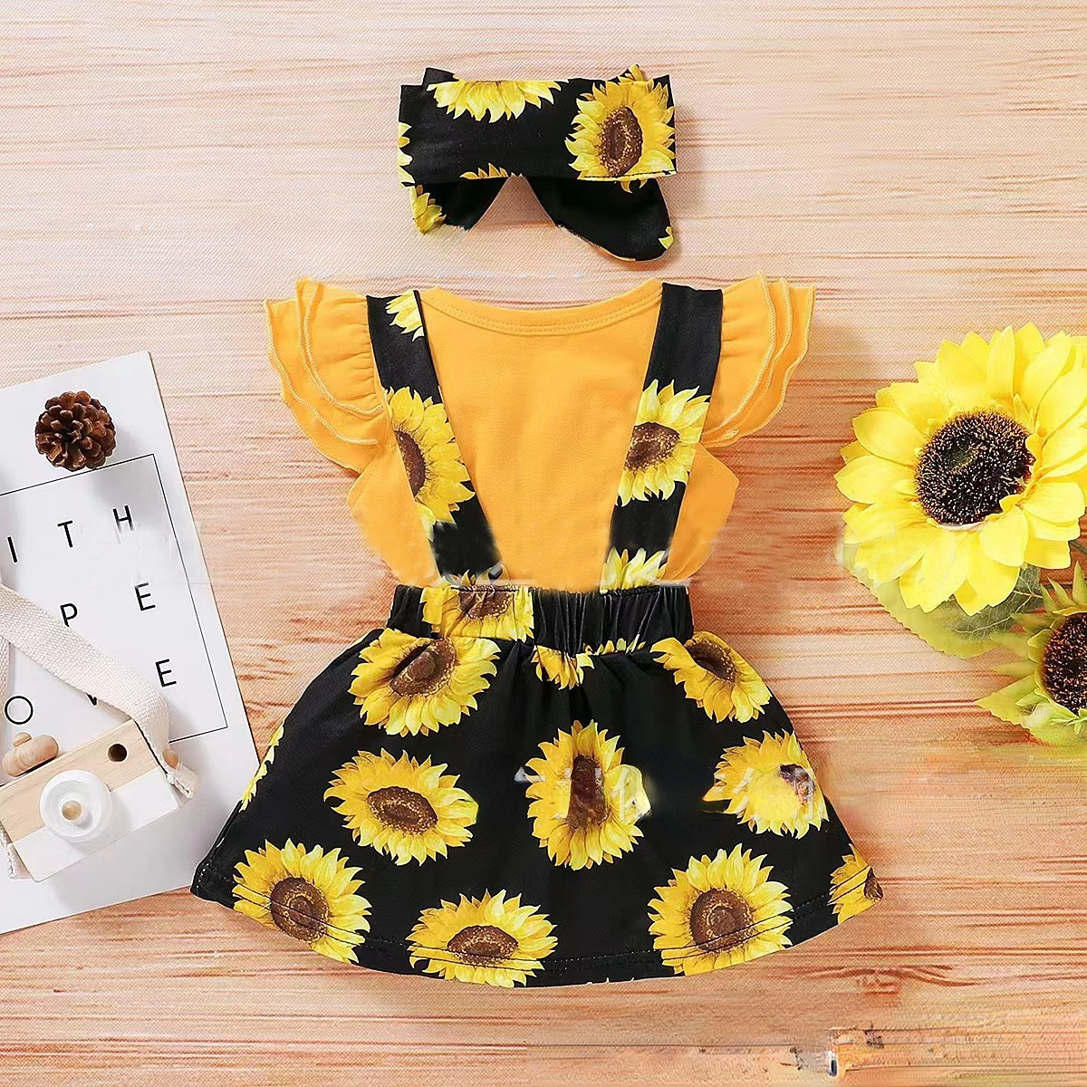 Wholesale Cotton Kids Sunflower Short Sleeve Suspender Dress Set