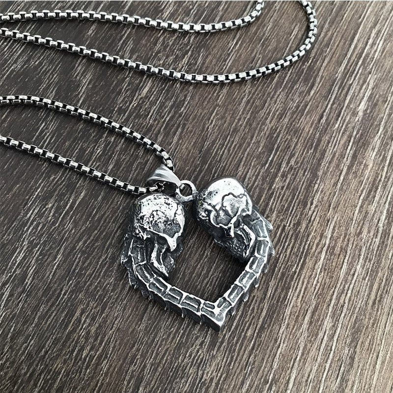 Venta al por mayor Goth Theme Collares Titanio Acero Punk Skull Heart Pendant OLY-NE-MLei002
