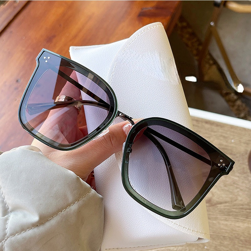 Wholesale PC Black Frame Brown Square Ladies Sunglasses
