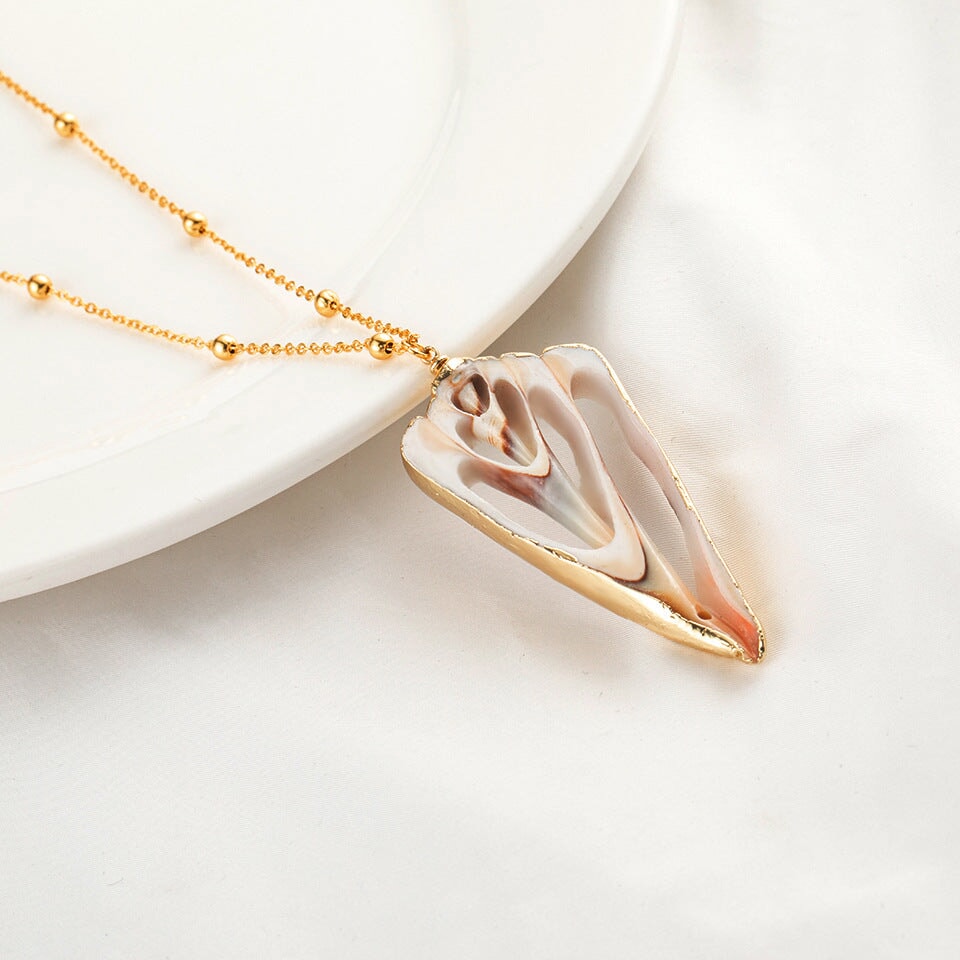 Wholesale Natural Shell Necklace Women Clavicle Chain